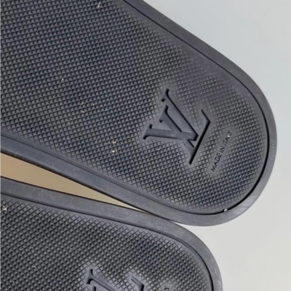 Luis Vuitton waterfront Men’s Slides UK 7 1/2 - US 8 1/2 - Picture 8 of 8